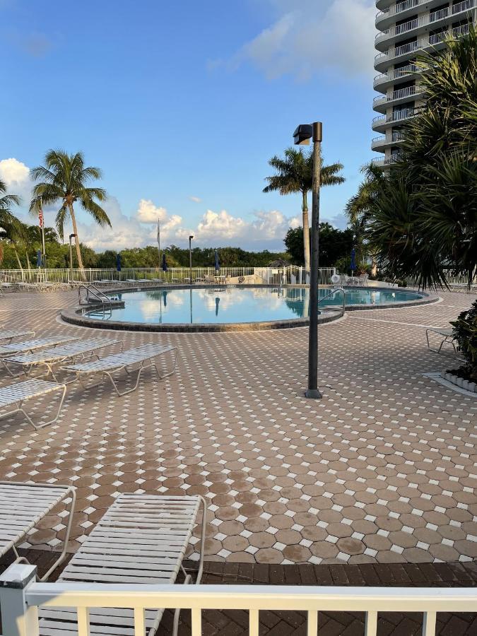 Beach Front Condo In Paradise Marco Island Exterior photo