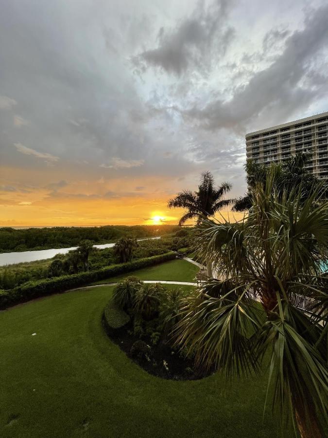 Beach Front Condo In Paradise Marco Island Exterior photo